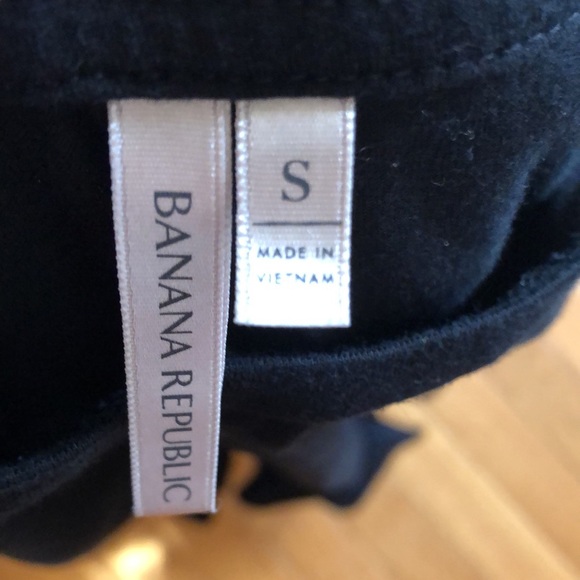 Banana republic ruffle hem shirt - Picture 2 of 4